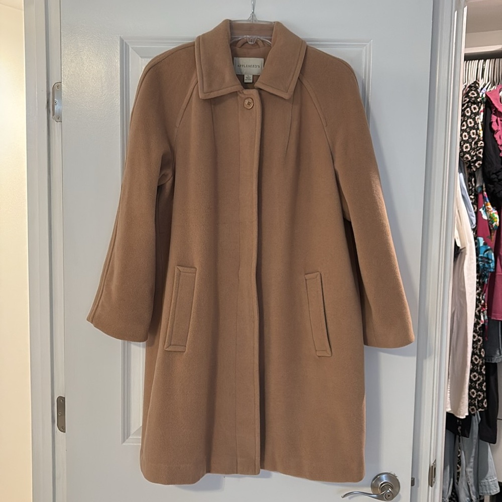 Appleseed’s Coat